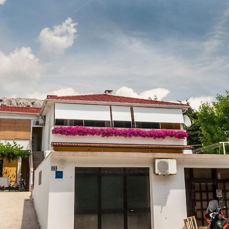 Apartments Surfinia バスカ エクステリア 写真