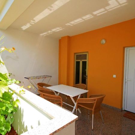 Apartments Surfinia バスカ エクステリア 写真
