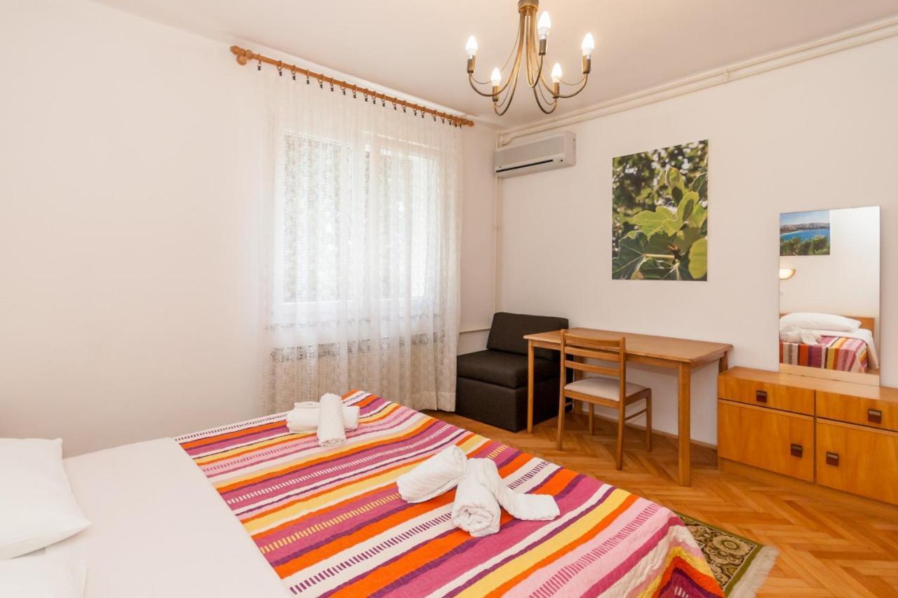 Apartments Surfinia バスカ エクステリア 写真