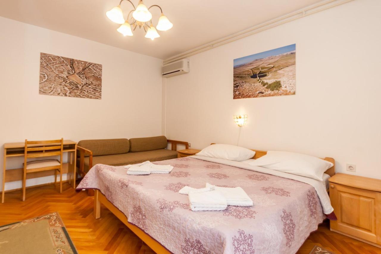 Apartments Surfinia バスカ エクステリア 写真